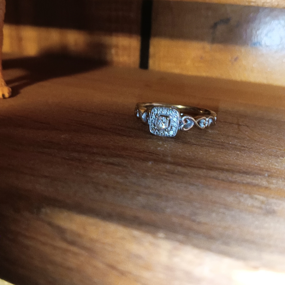 10k white gold ring size 7